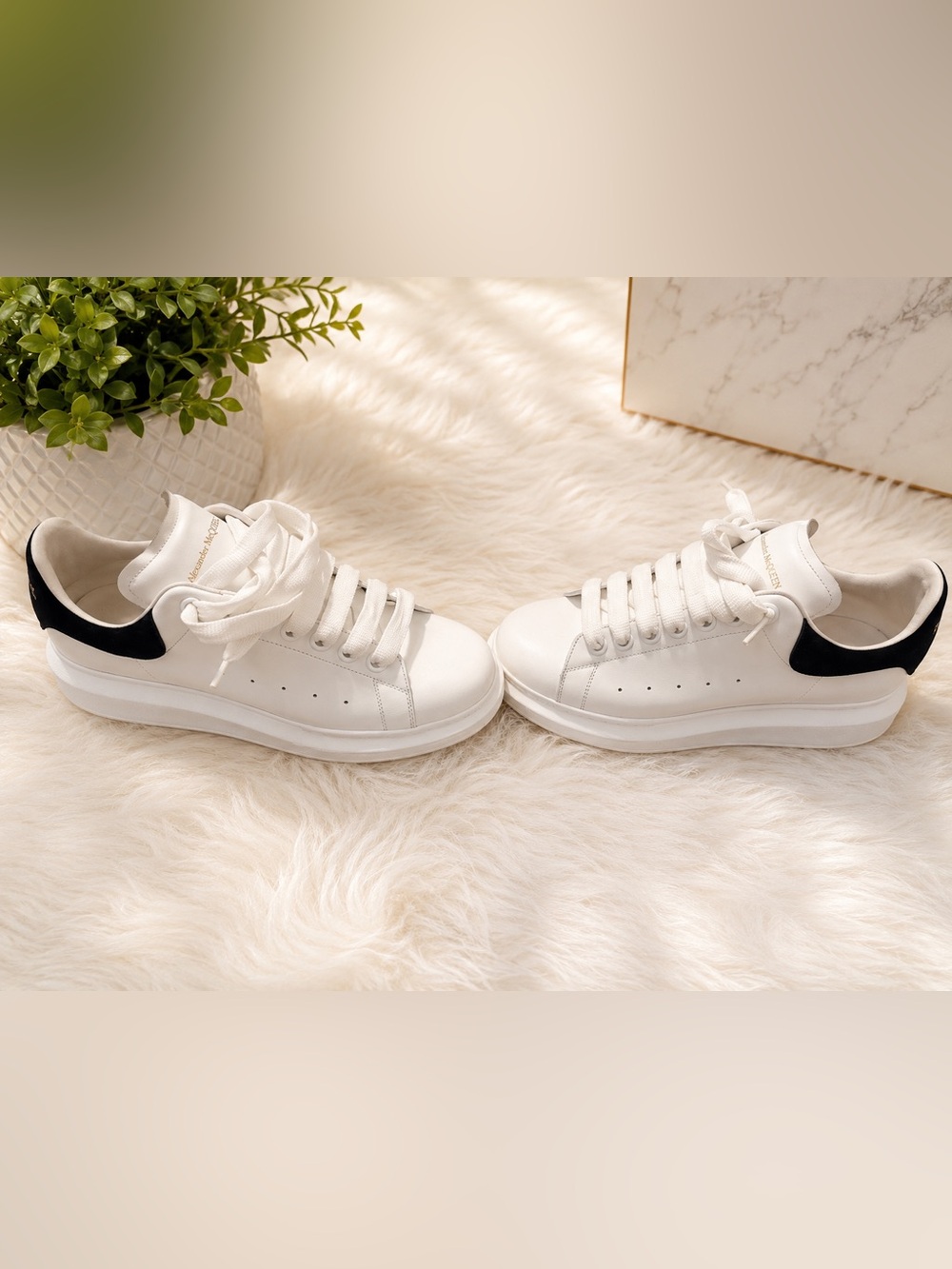 Authentic Alexander McQueen Oversized White & Black Leather Sneakers - Picture 3 of 6